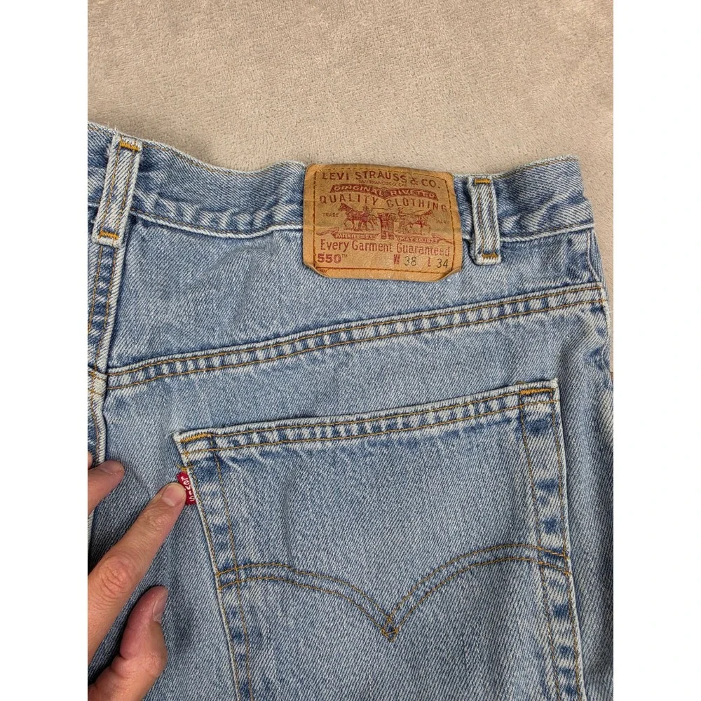 Vintage Levis 550 Relaxed Jeans Mens 38x34 Fit 36x34 Blue Made in USA Denim Y2K